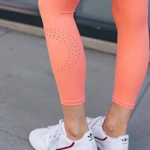 ZYIA Pants - Zyia Active Coral Moon Brilliant 7/8 Leggings size 8-10 EUC